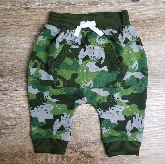 Baby Boy's Chambray Shirt & Jogger Two-Piece-Set - Picture 2 of 5